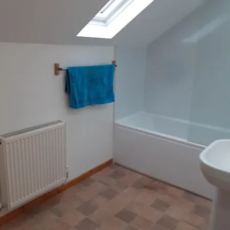 Hébergement de vacances New House For Your Consideration In *