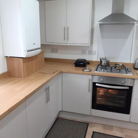 New House For Your Consideration In 度假居 沃金顿